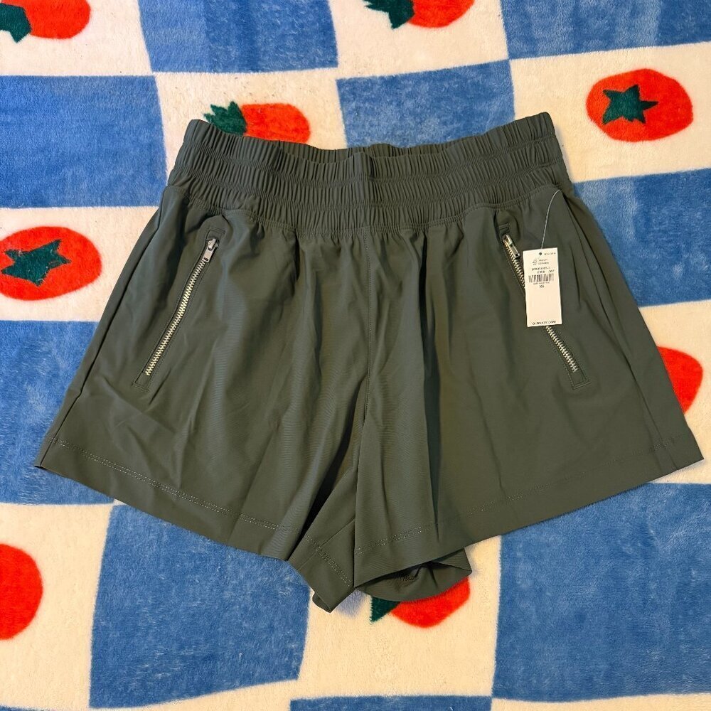 Old Navy Active Athletic Shorts With Zipper Pockets